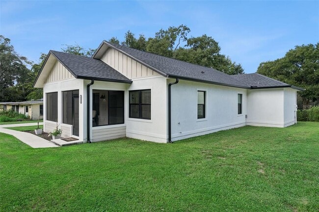 Building Photo - 16623 Oklahoma St