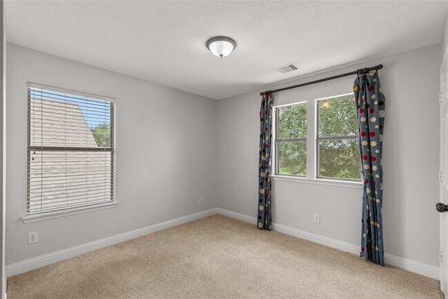 Building Photo - 11119 Hayden Falls Dr