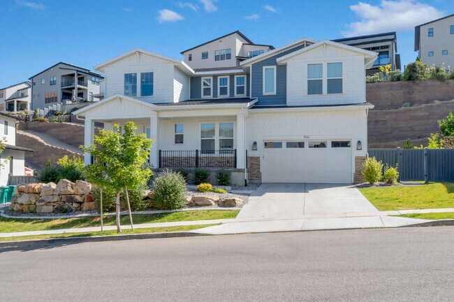 Building Photo - Traverse Mountain | SPACIOUS LIVING | 6 BED 4 BATH SINGLE FAMLY HOME