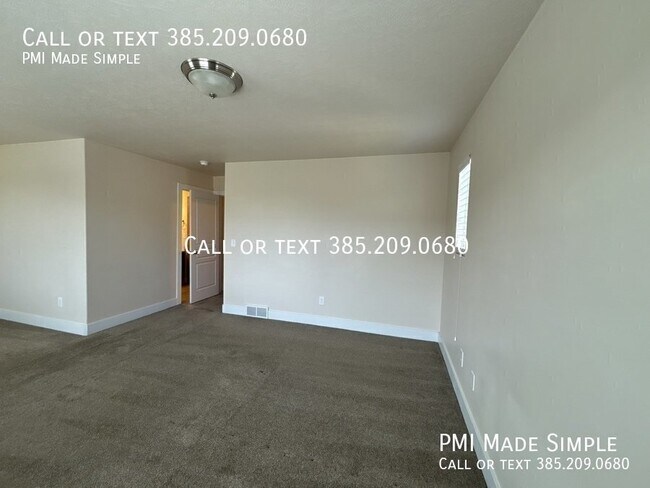 Building Photo - 126 W 3430