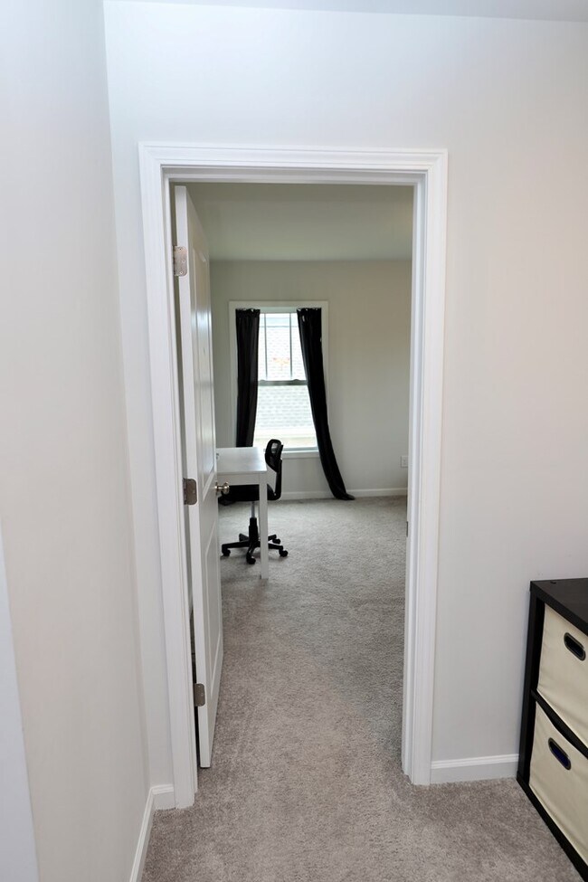 Building Photo - 525 Kittiwake Ln