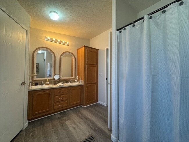 Building Photo - 7429 Martin Dr