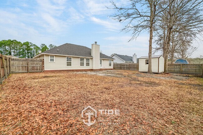Building Photo - Modern Comfort in North Charleston