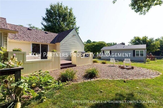 Building Photo - 1309 Linden Rd