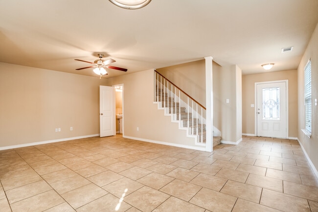 Building Photo - 811 E College Ave