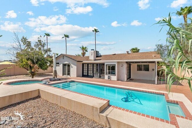 Building Photo - Captivating 3Bdm 2Ba Home with Pool in Scottsdale