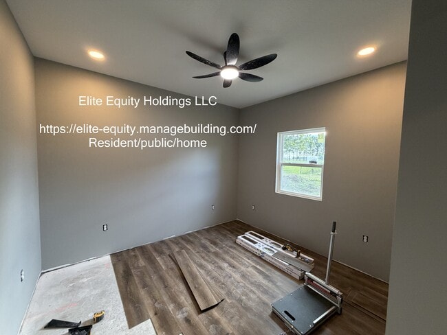 Building Photo - 328 N Wayne St
