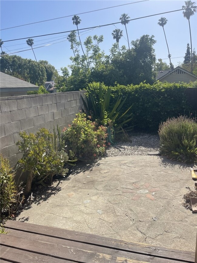 Building Photo - 763 S Los Robles Ave