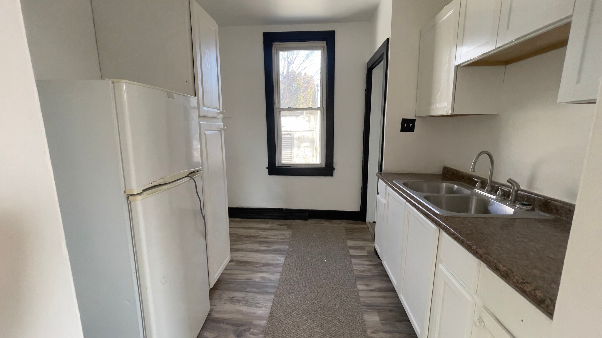 Building Photo - 308 9th St