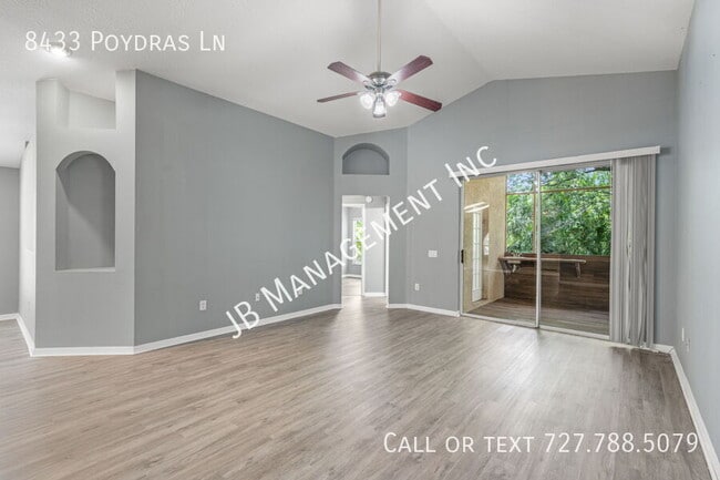 Building Photo - 8433 Poydras Ln