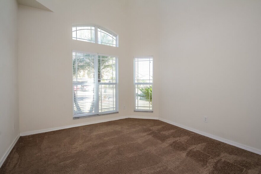 Building Photo - 2337 125th Dr E