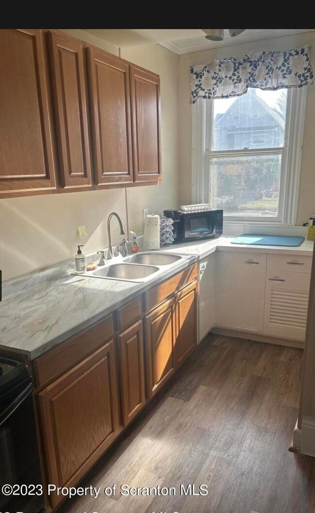 Building Photo - 1111 Bryn Mawr St