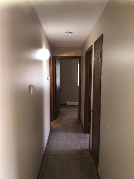 Building Photo - 2114 Valleyhigh Dr NW