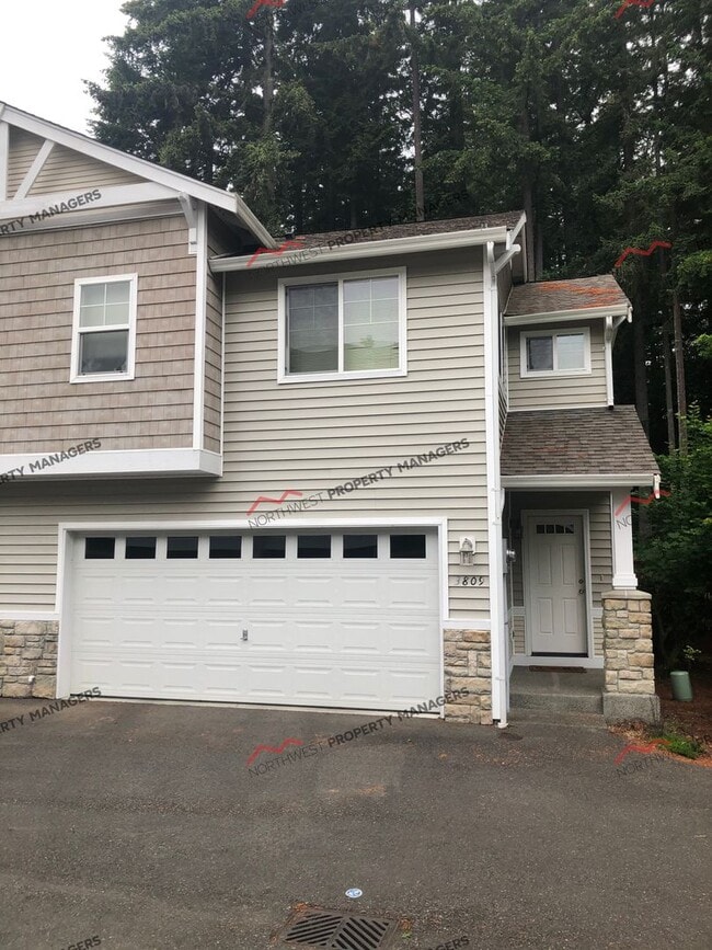 Building Photo - r95