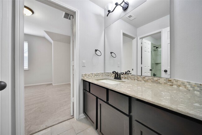 Building Photo - 17506 Mineral Bluff Ln