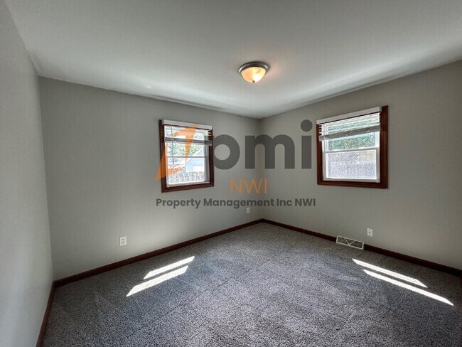 Building Photo - 3 Walnut Pkwy