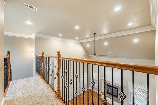 Building Photo - 4103 SE 3rd St