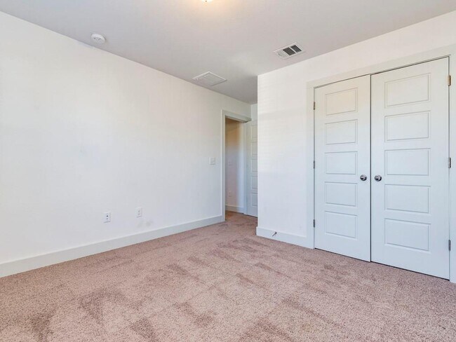Building Photo - 2208 Capulet St
