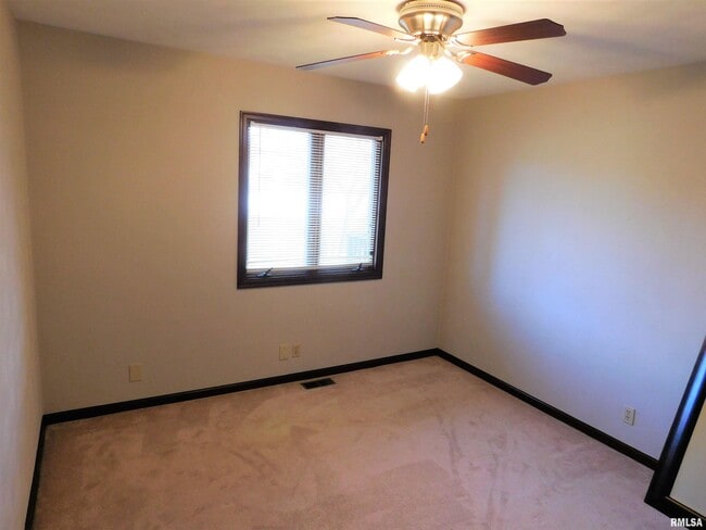 Building Photo - 1013 E Jackson St