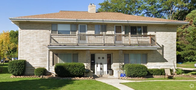 Building Photo - 2629 S 60th St
