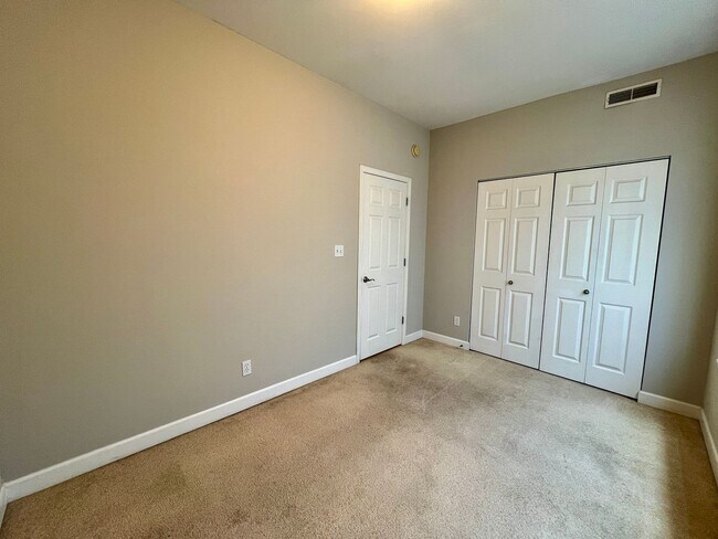 Building Photo - 5653 Waterman Blvd
