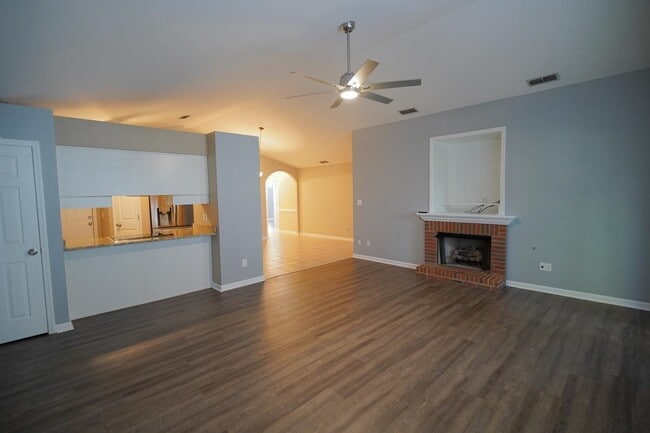 Building Photo - 731 Ty Ty Rd