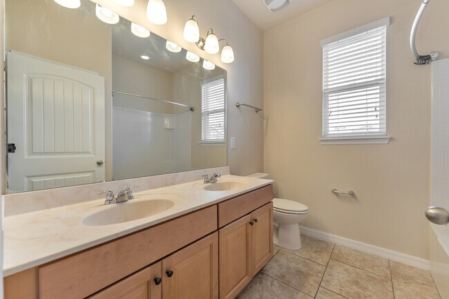 Building Photo - 13501 Silver Strand Falls Dr