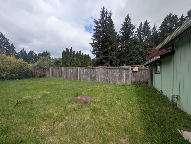 Building Photo - Adorable ADU w/ Fenced Yard in the Heart of Port Orchard - Available NOW!