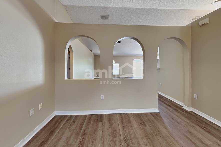 Building Photo - 147 Timbercreek Pines Cir