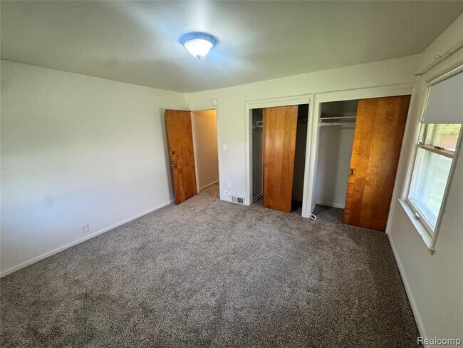 Building Photo - 4276 5th St