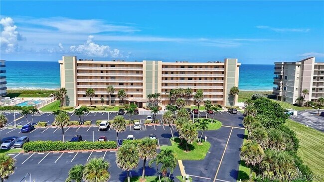 Building Photo - 10200 S Ocean Dr