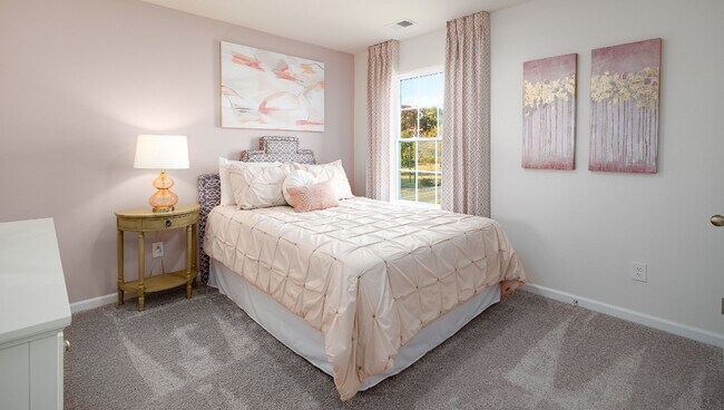 Building Photo - The Falls of Hickory 1296