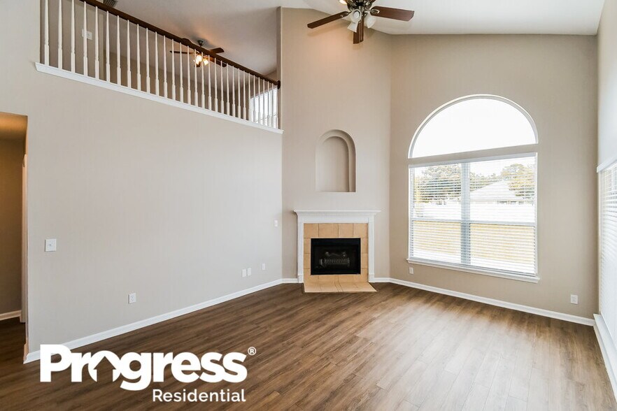 Building Photo - 12363 Guava Ct