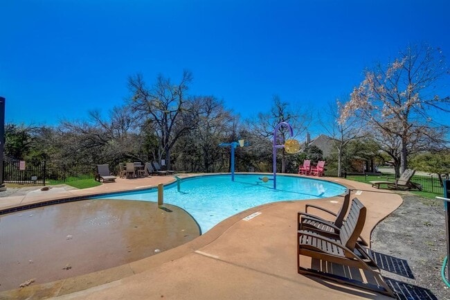 Building Photo - 3604 Pine Needle Cir