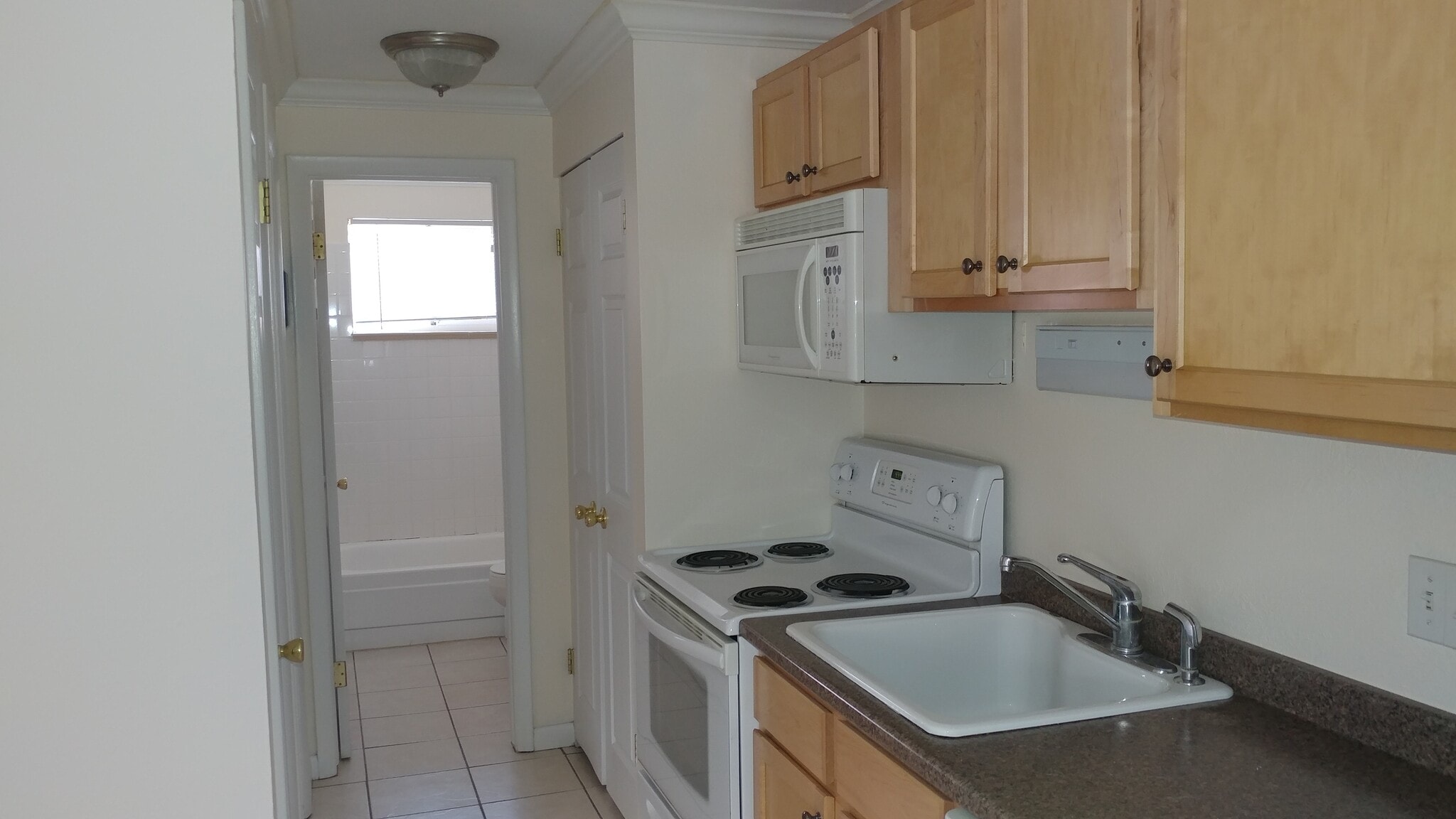 Building Photo - 70 N Grant St