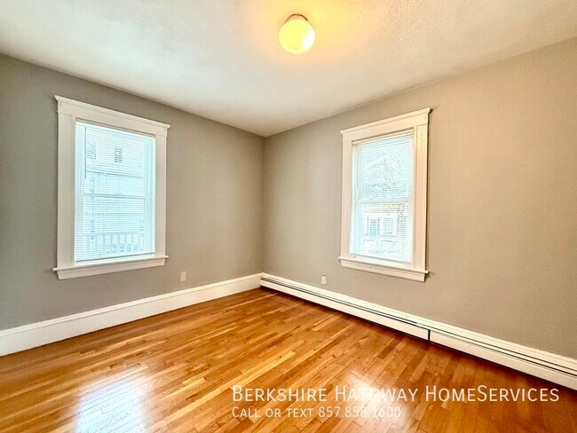 Building Photo - 881 Broadway-2