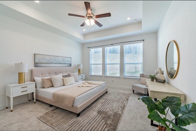 Building Photo - 1040 Villa Rialto View