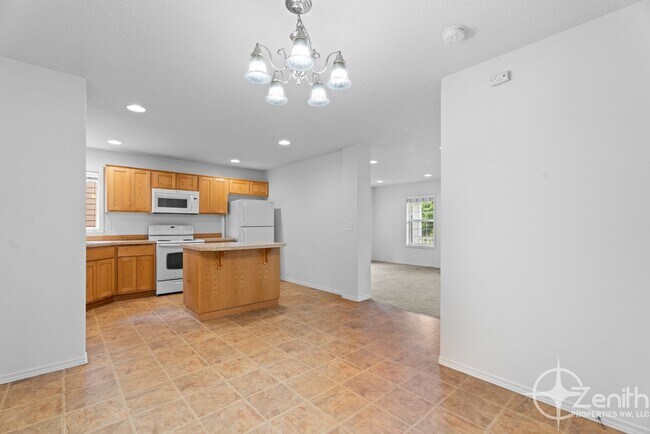 Building Photo - Inviting 3 Bedroom Washougal Home with Lar...