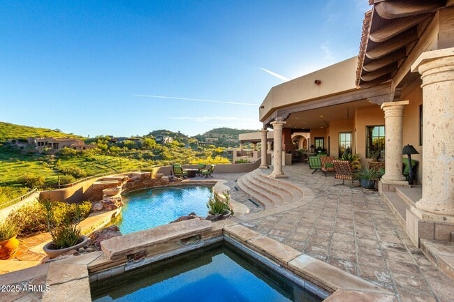 Building Photo - 1930 E Desert Willow Dr