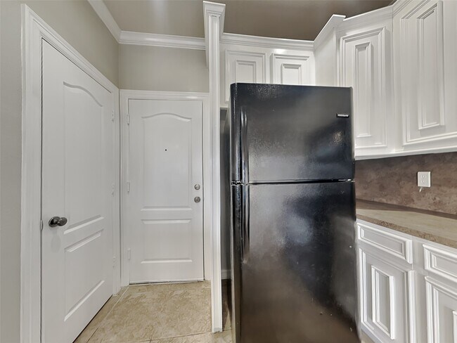 Building Photo - 4202 Alvin St