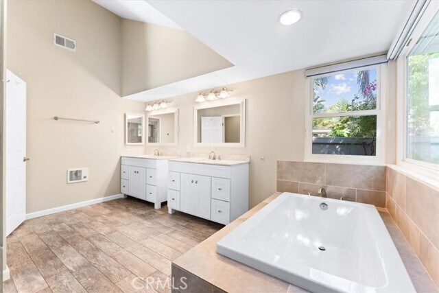 Building Photo - 334 Moonstone Bay Dr