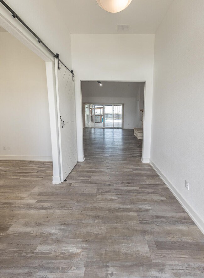 Building Photo - 19108 County Rd 2240