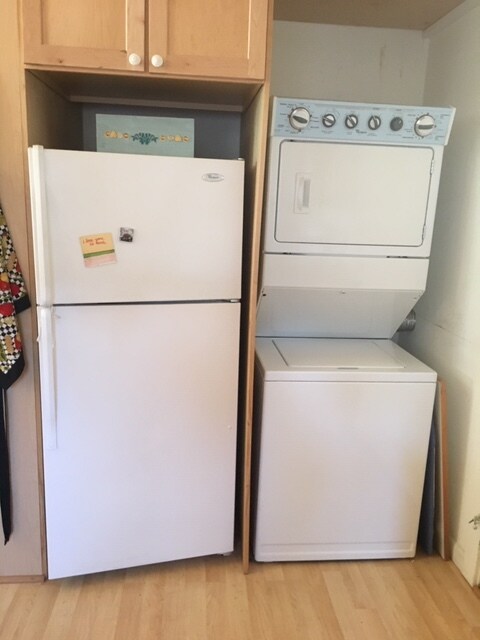 kitchen/washer/dryer - 205 Virginia Ave