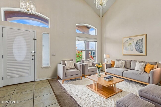 Building Photo - 6377 Franklin Ridge Dr
