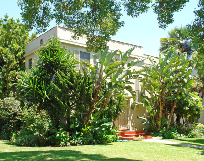 Building Photo - 416 N Maple Dr