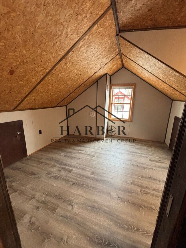 Building Photo - 800 8th Ave SE