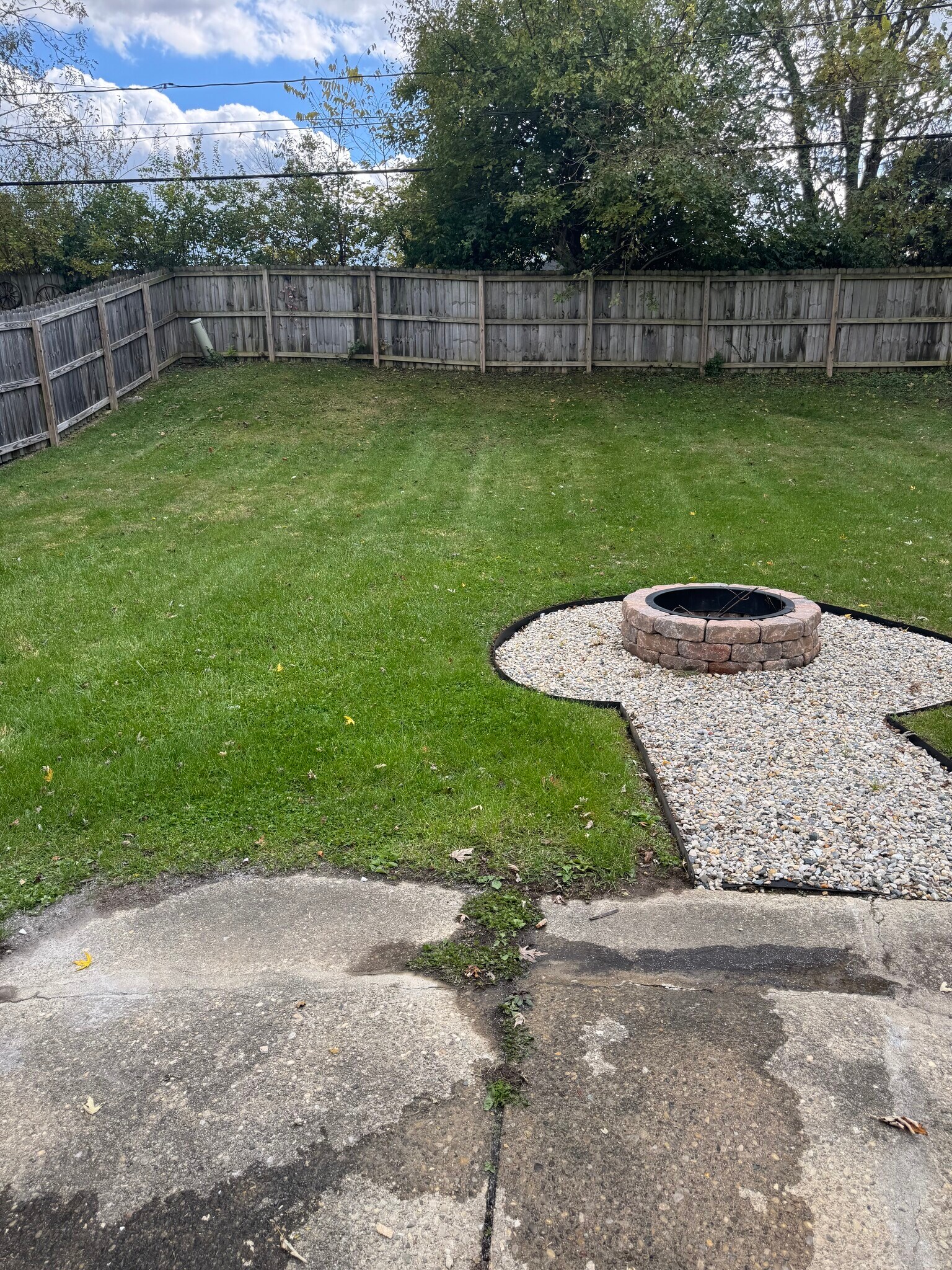 Building Photo - 6210 Alter Rd