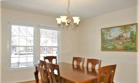 Building Photo - Spacious 4Bd/2.5Bth Single-Family Home with Garage & Fenced Yard – Prime Location!