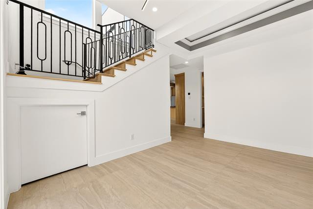 Building Photo - 328 Lavender Ln