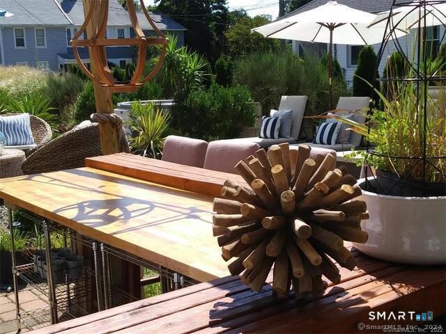 Building Photo - 84 E Main St